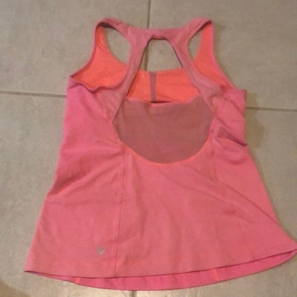 Lululemon Athletica scoop neck workout too Fitted - Picture 2 of 5